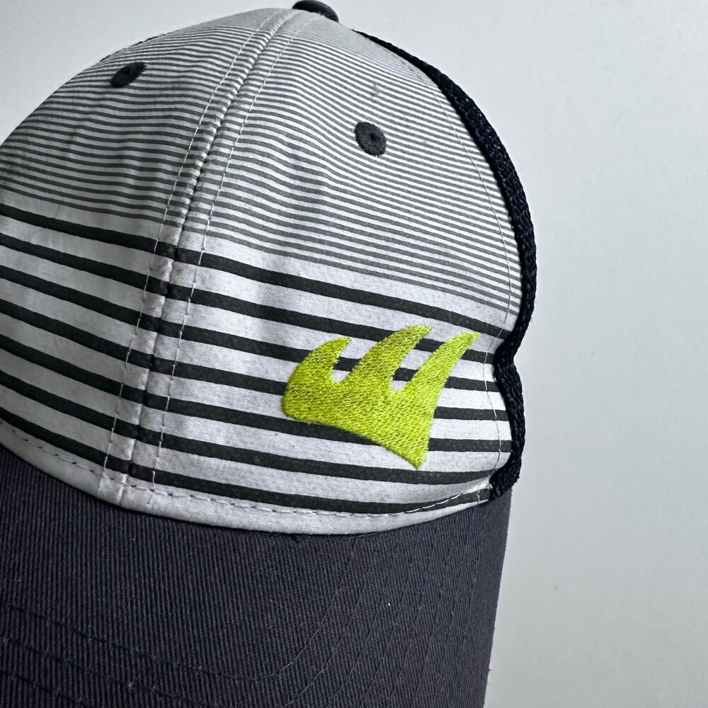 Ahead Stripe Design SnapBack Mesh Trucker Hat Mid Fit - Picture 2 of 5